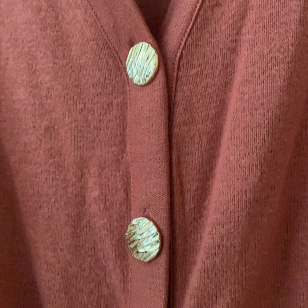 Soft coral sweater with front tie - Picture 4 of 5
